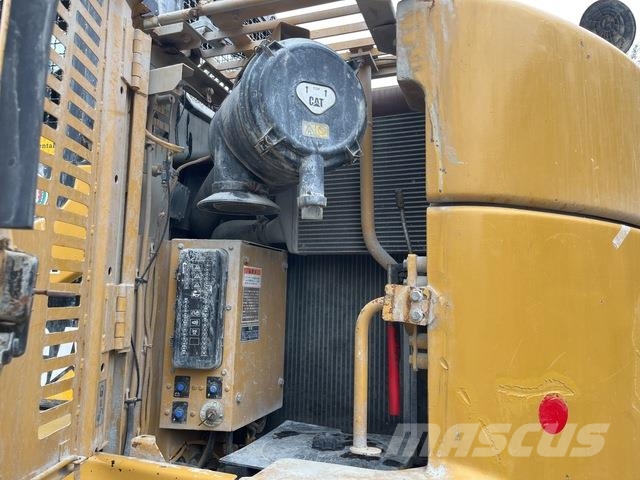 CAT 321D LCR 대형 굴삭기 29톤 이상
