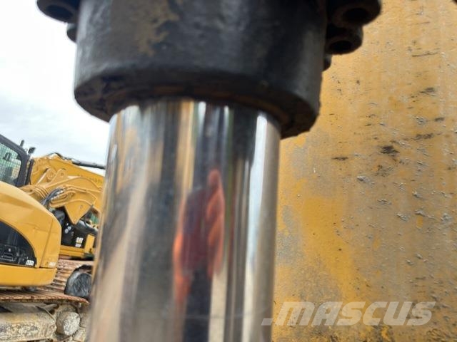 CAT 321D LCR 대형 굴삭기 29톤 이상
