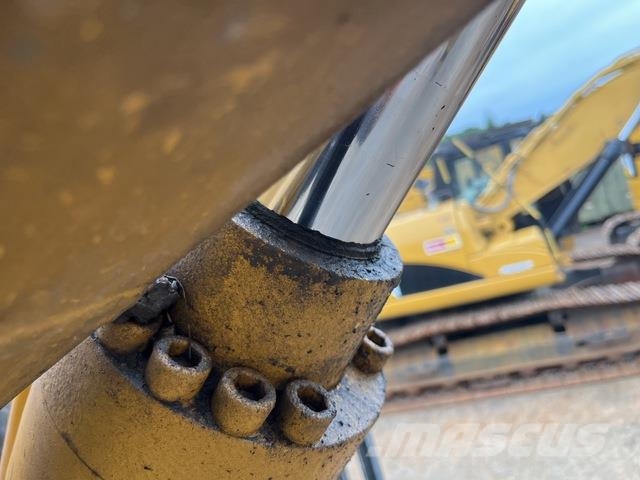 CAT 321D LCR 대형 굴삭기 29톤 이상