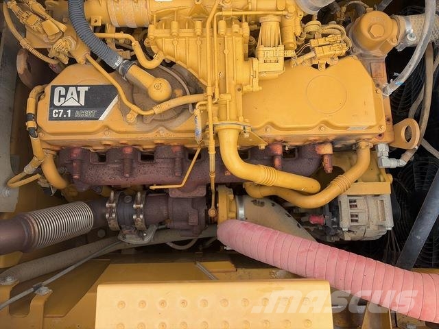 CAT 323 Beltegraver