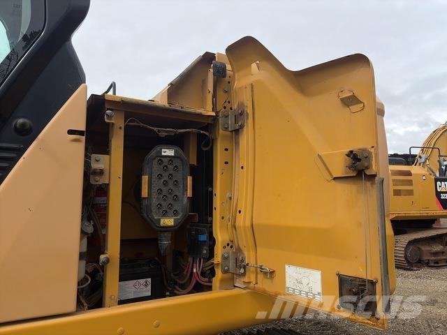 CAT 323 Beltegraver