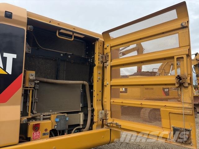 CAT 323 Beltegraver