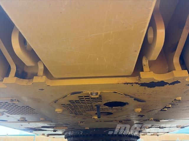 CAT 323 Beltegraver