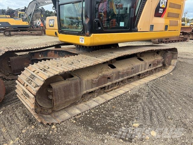 CAT 323 Beltegraver