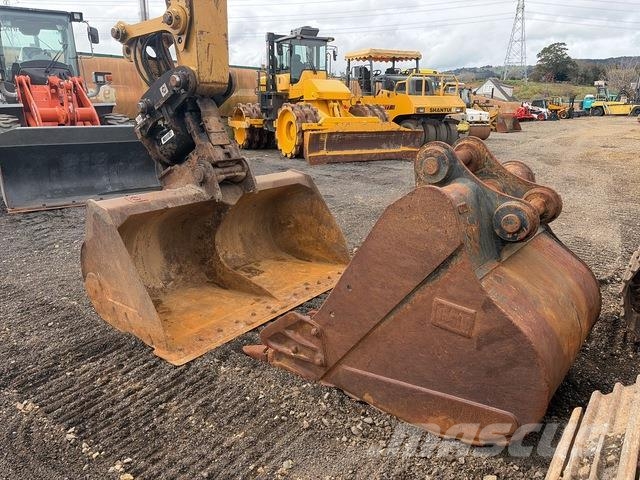 CAT 323 Beltegraver