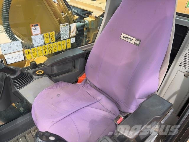CAT 323 Beltegraver