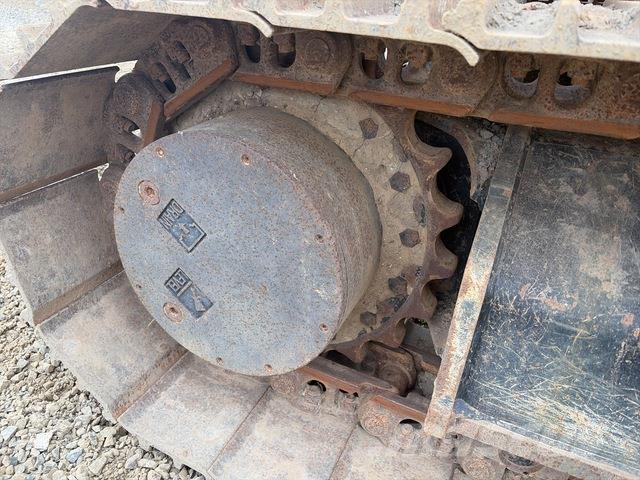CAT 323 حفارات زحافة