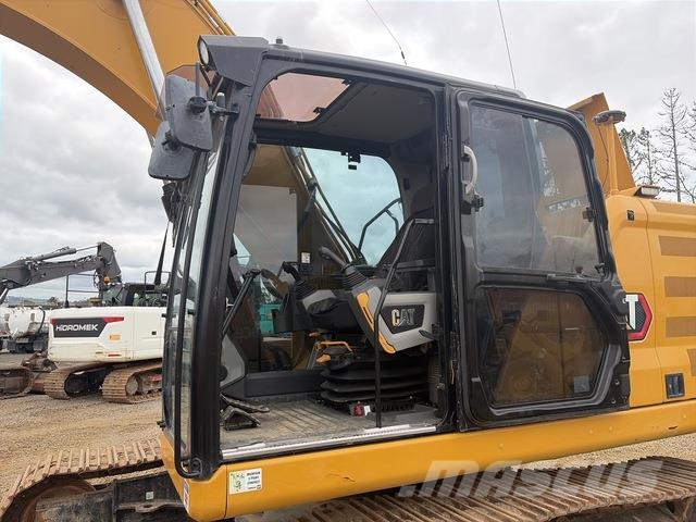 CAT 323 حفارات زحافة