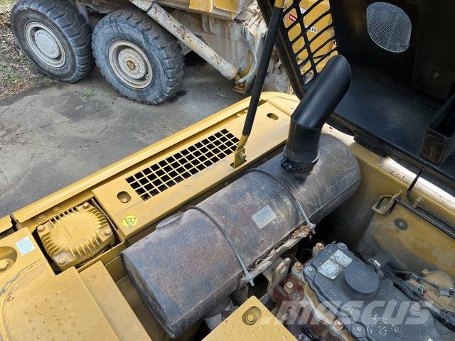 CAT 324D 대형 굴삭기 29톤 이상