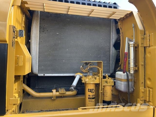 CAT 324D 대형 굴삭기 29톤 이상