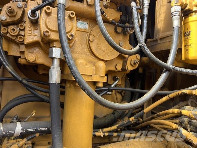 CAT 324D 대형 굴삭기 29톤 이상