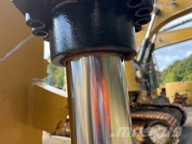 CAT 324D 대형 굴삭기 29톤 이상