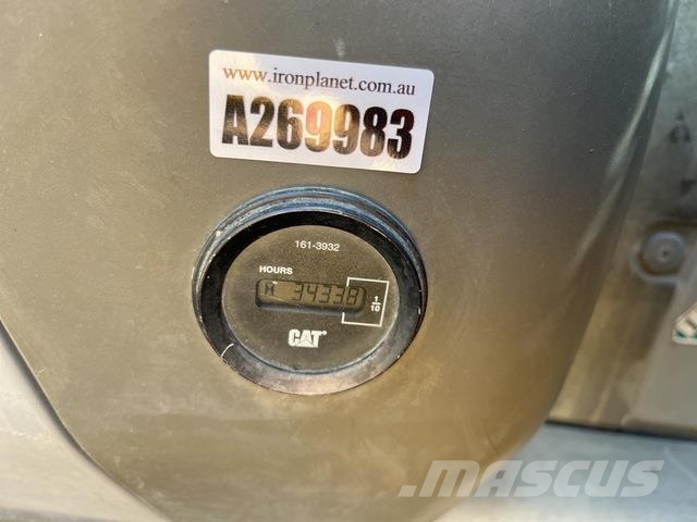 CAT 324D 대형 굴삭기 29톤 이상