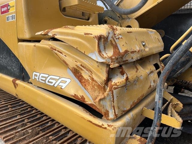 CAT 324DL 大型油圧ショベル12t以上(パワーショベル・ユンボ)