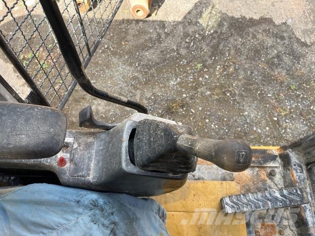 CAT 324DL 大型油圧ショベル12t以上(パワーショベル・ユンボ)