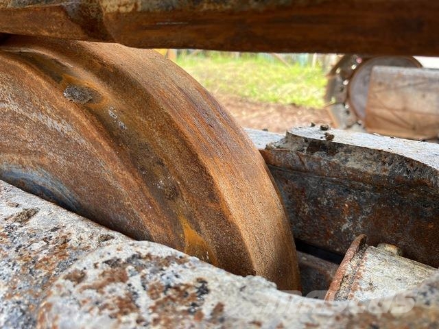 CAT 324DL 大型油圧ショベル12t以上(パワーショベル・ユンボ)