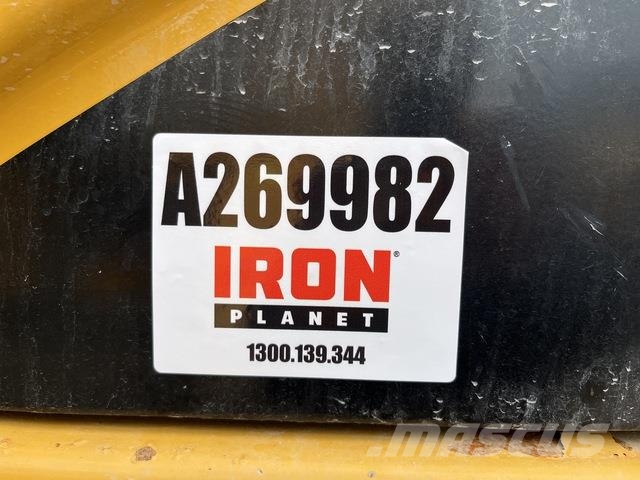 CAT 324DL 大型油圧ショベル12t以上(パワーショベル・ユンボ)