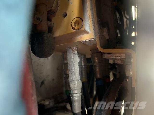 CAT 325FLCR 대형 굴삭기 29톤 이상