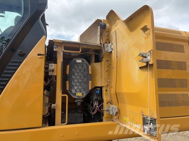 CAT 330 Crawler excavators