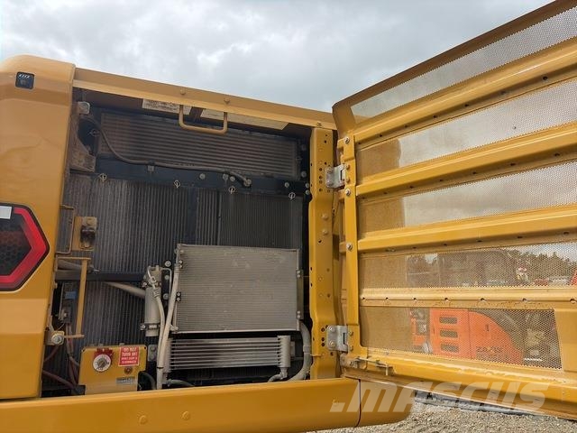 CAT 330 Crawler excavators