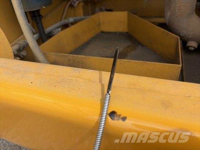 CAT 330 Crawler excavators