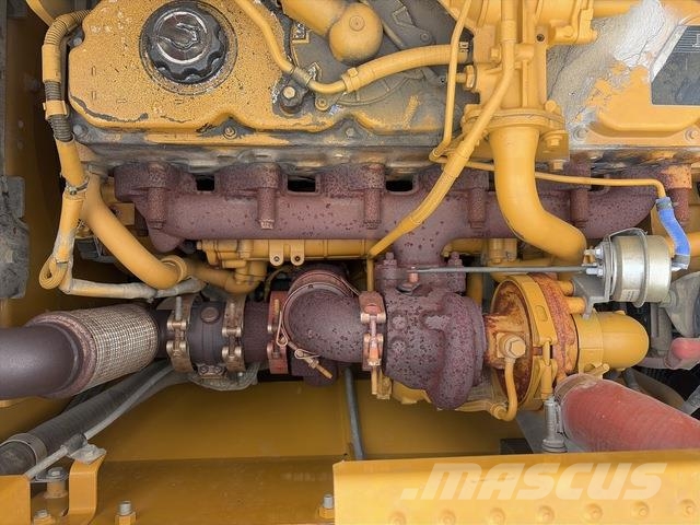 CAT 330 Crawler excavators