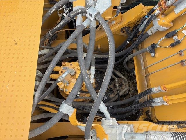 CAT 330 Crawler excavators