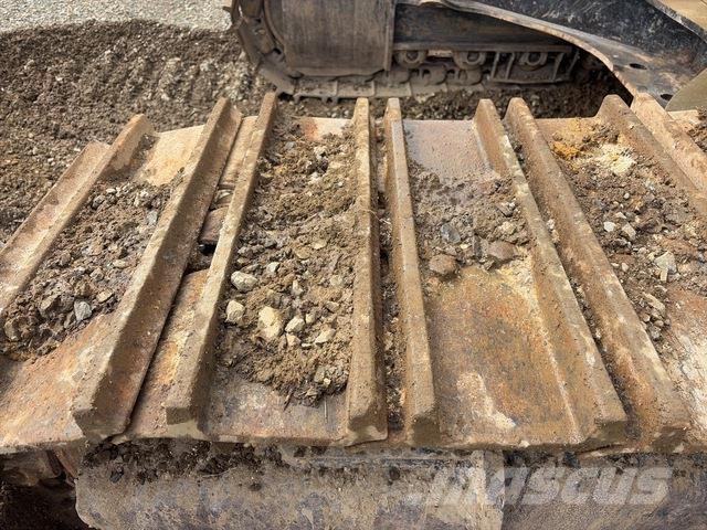 CAT 330 Crawler excavators