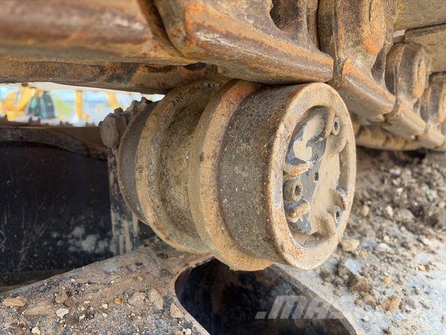 CAT 330 Crawler excavators