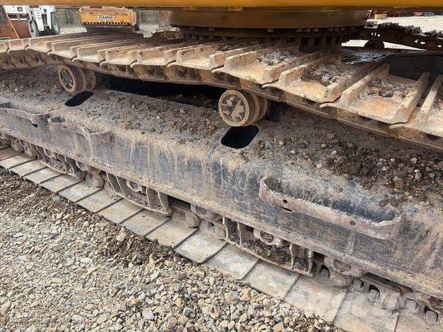 CAT 330 Crawler excavators