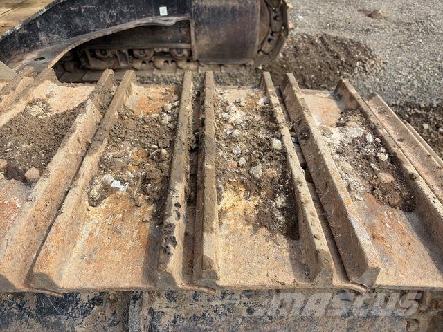 CAT 330 Crawler excavators