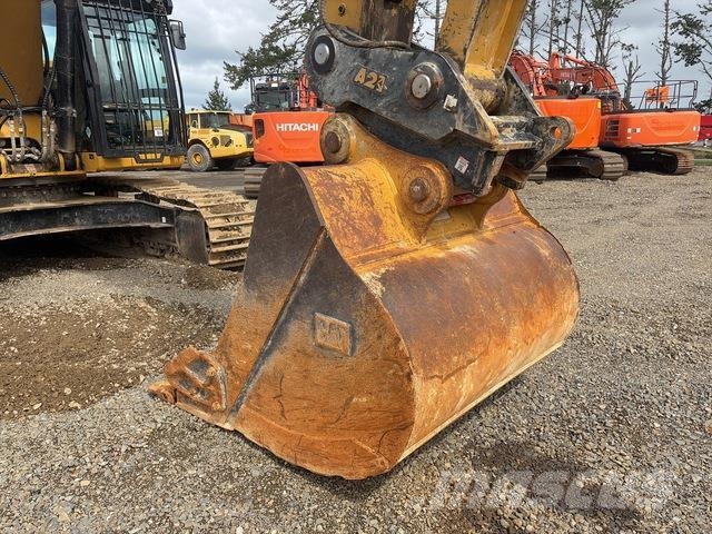 CAT 330 Crawler excavators