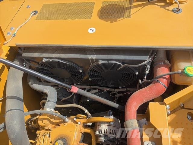 CAT 330 Crawler excavators