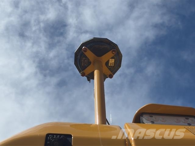 CAT 330 Crawler excavators