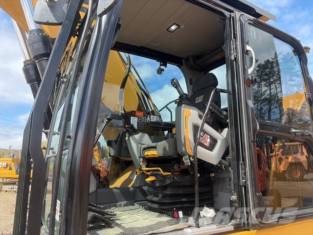CAT 330 Crawler excavators
