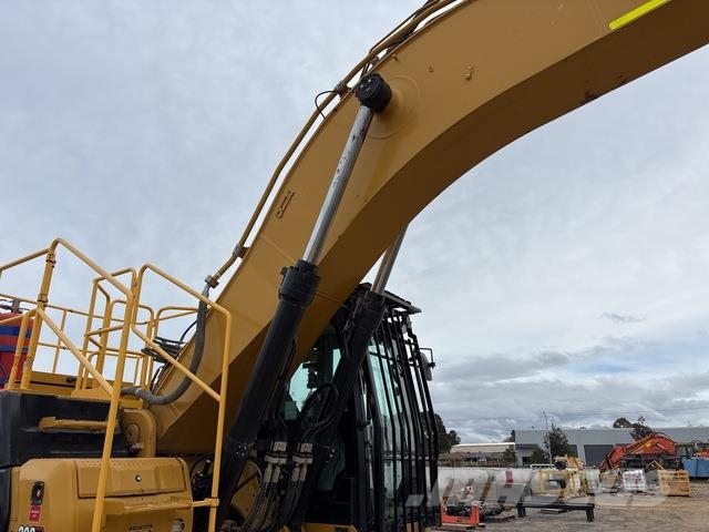 CAT 336 Crawler excavators