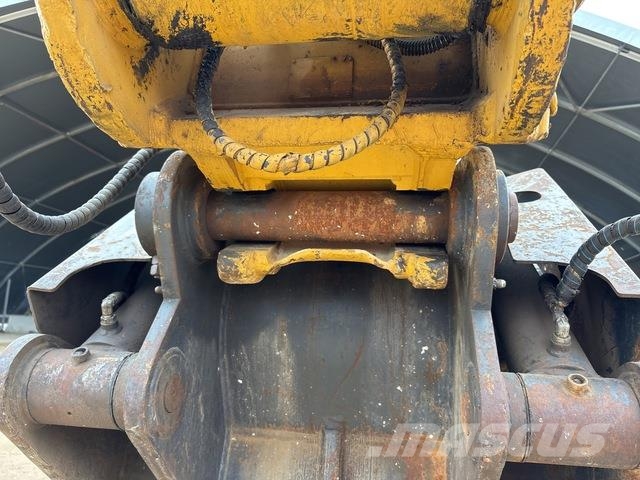 CAT 336 Crawler excavators