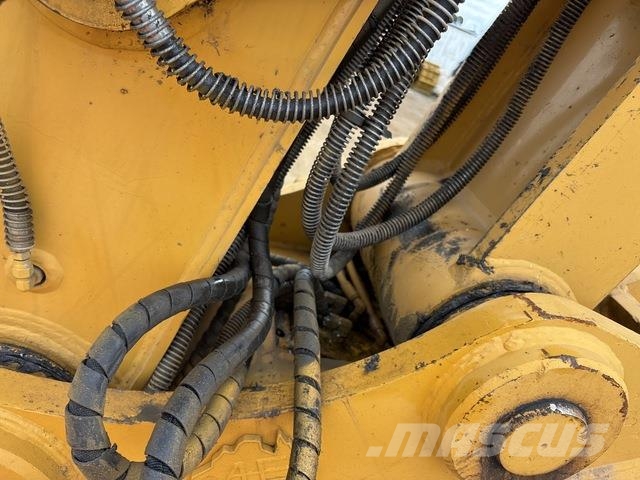 CAT 336 Crawler excavators