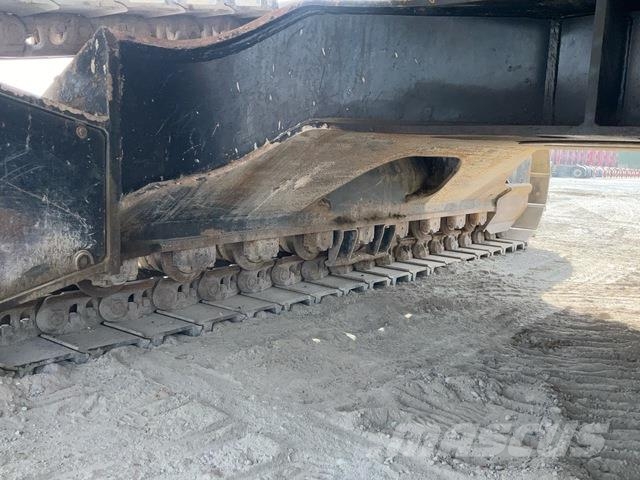 CAT 340D2L حفارات زحافة