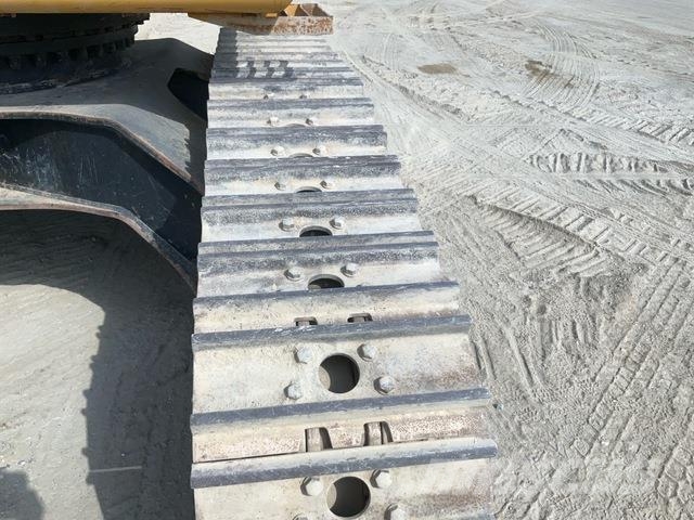 CAT 340D2L حفارات زحافة