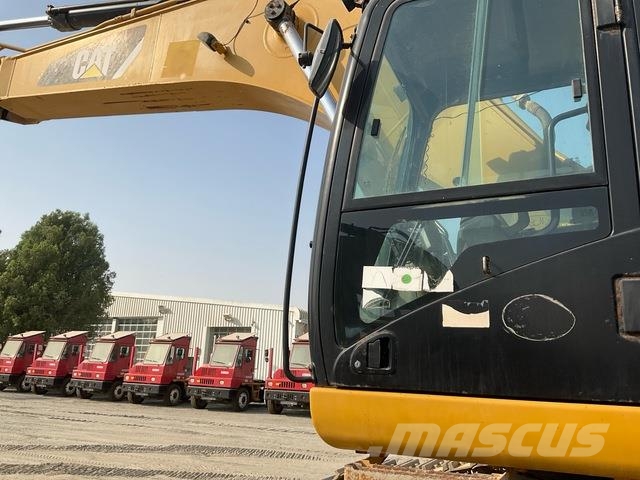 CAT 340D2L حفارات زحافة