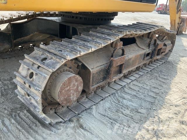 CAT 340D2L حفارات زحافة