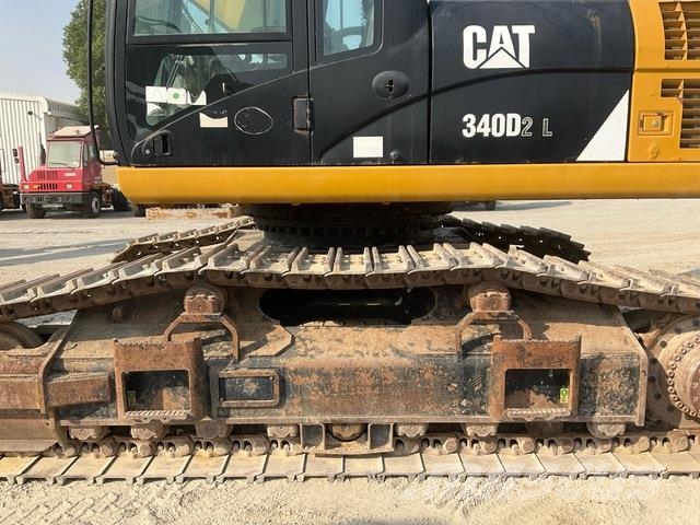 CAT 340D2L حفارات زحافة