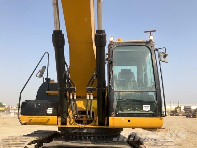 CAT 340D2L حفارات زحافة