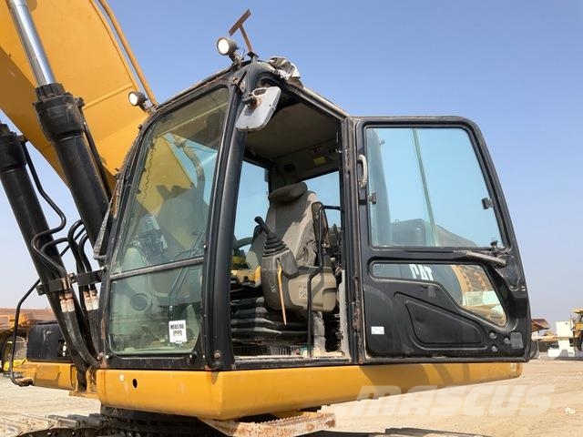 CAT 340D2L حفارات زحافة