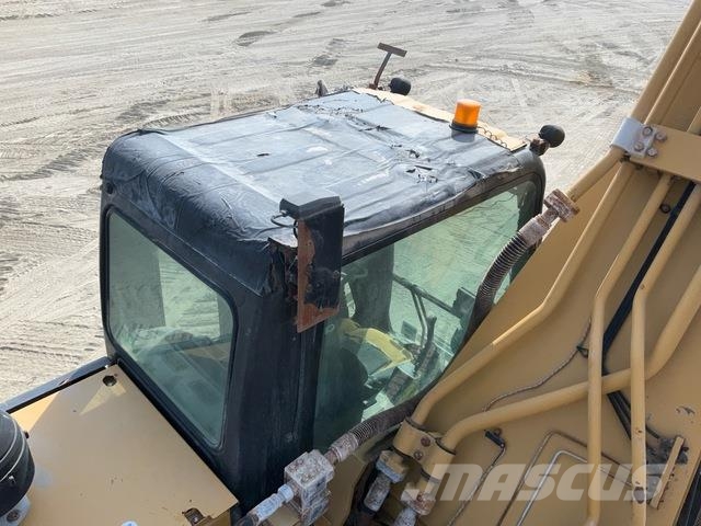 CAT 340D2L حفارات زحافة