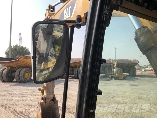 CAT 340D2L حفارات زحافة
