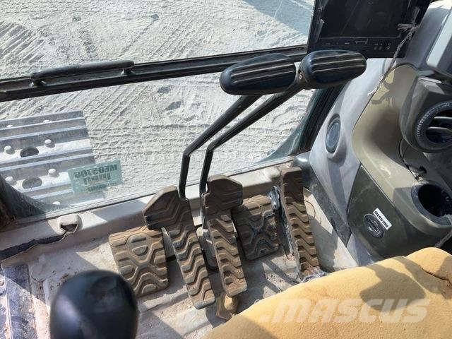 CAT 340D2L حفارات زحافة