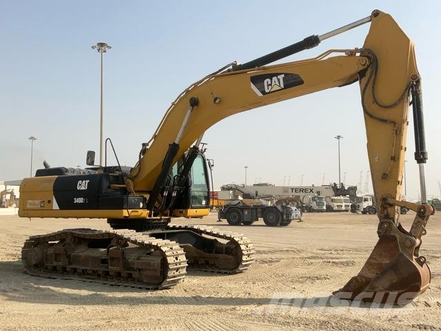 CAT 340D2L حفارات زحافة