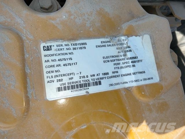 CAT 340D2L حفارات زحافة